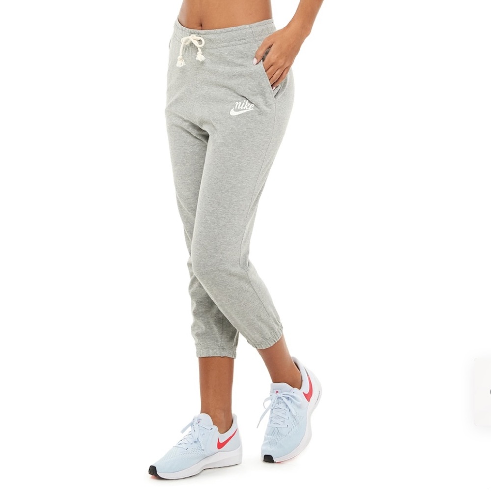Nike Vintage Capris